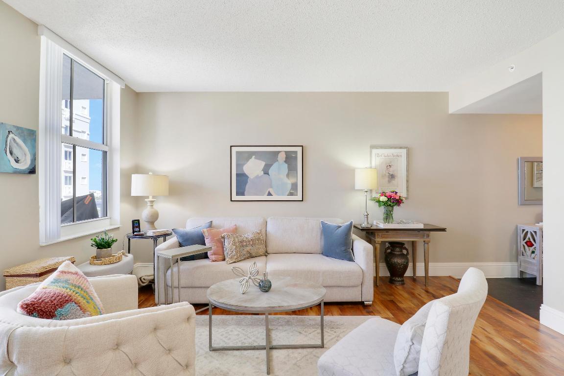 255 Evernia Street 801