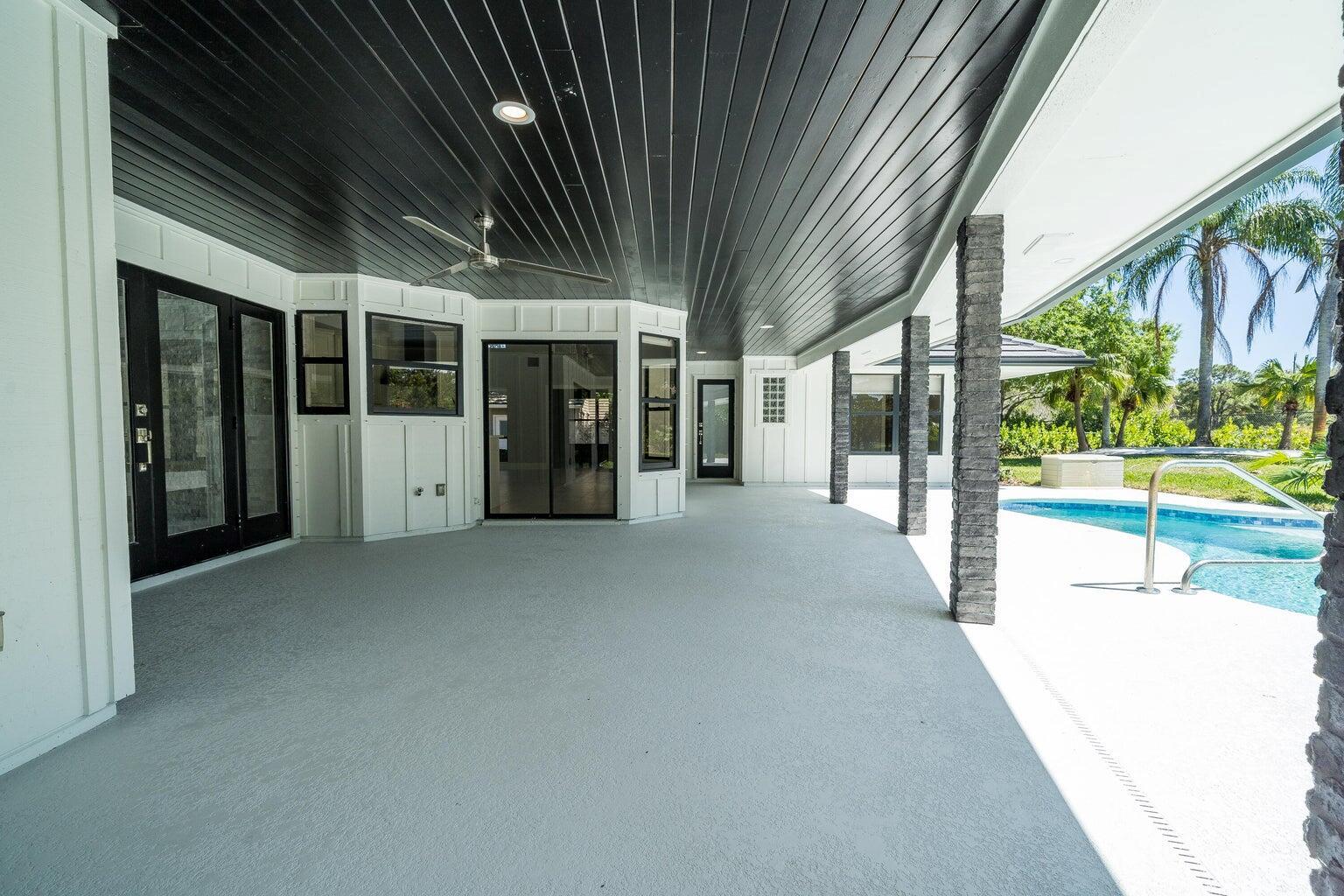 18721 SE River Ridge Road