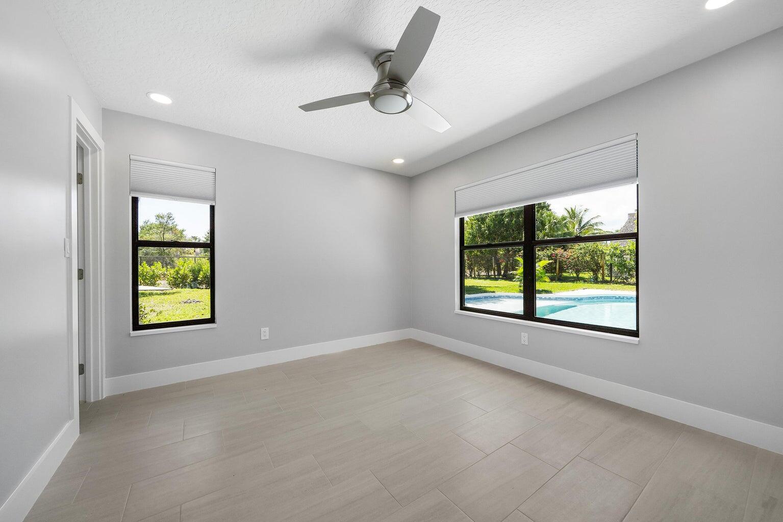 18721 SE River Ridge Road