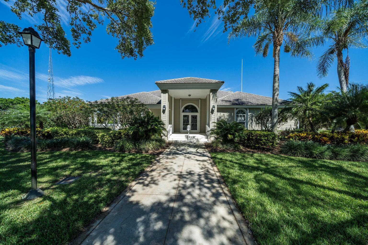 18721 SE River Ridge Road