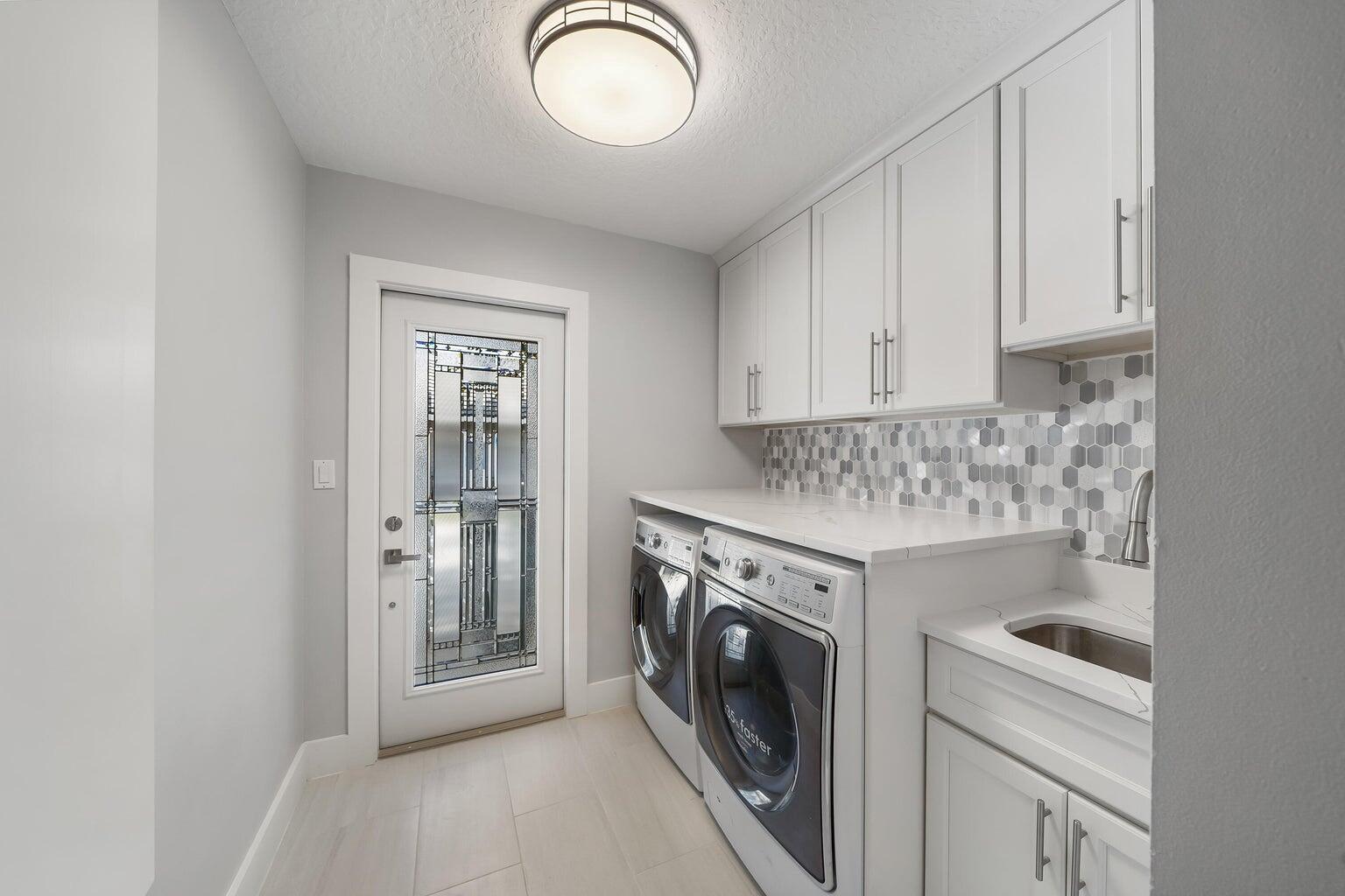 18721 SE River Ridge Road