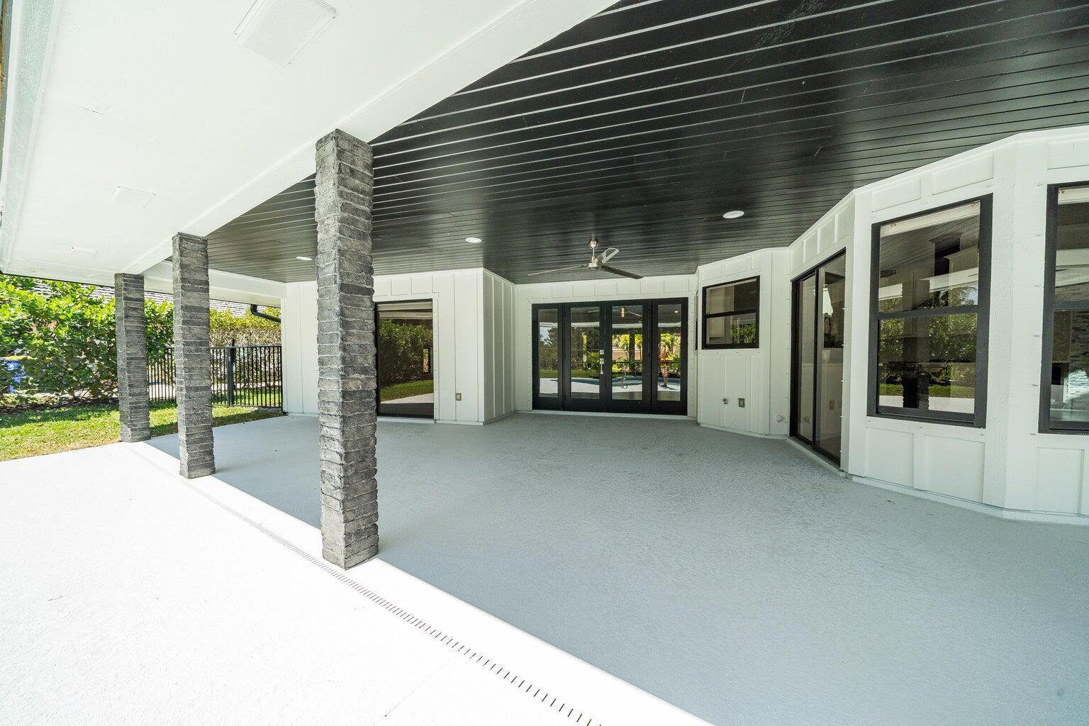 18721 SE River Ridge Road