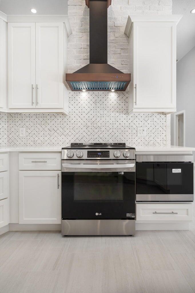 18721 SE River Ridge Road