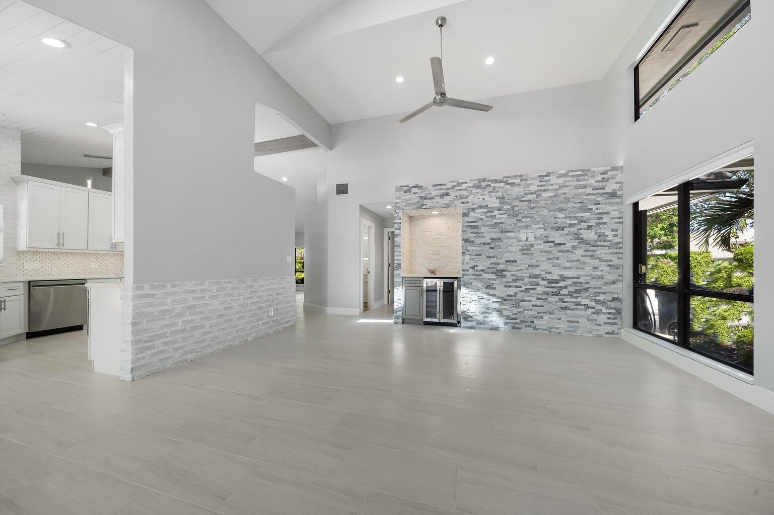 18721 SE River Ridge Road