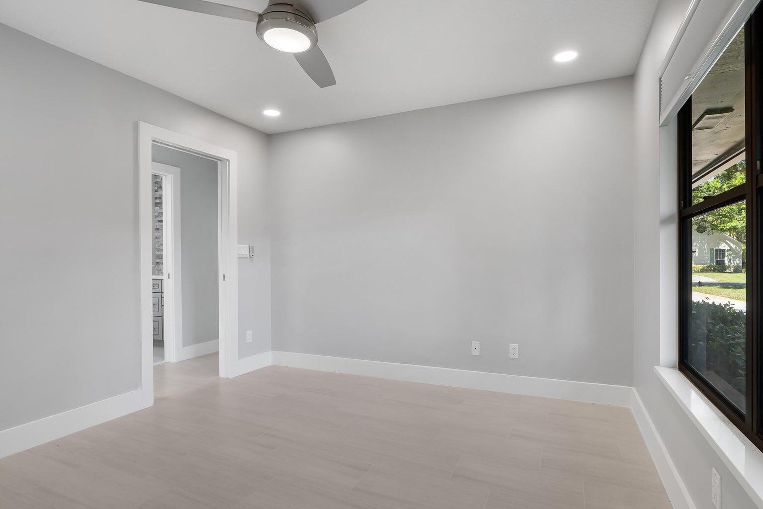 18721 SE River Ridge Road