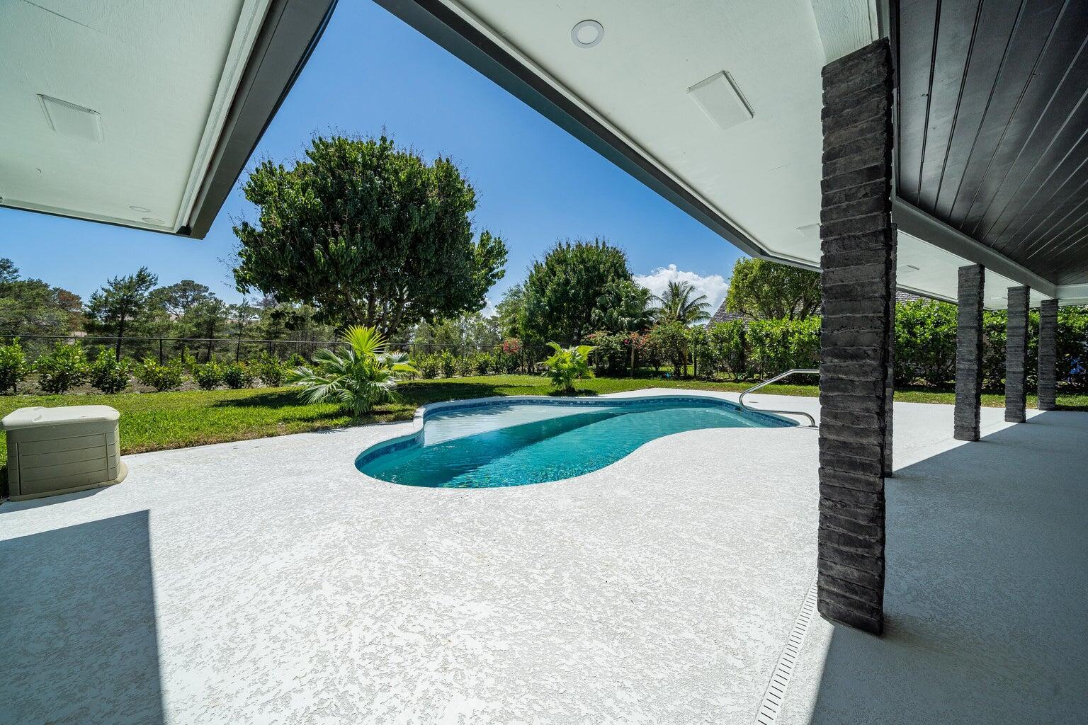 18721 SE River Ridge Road