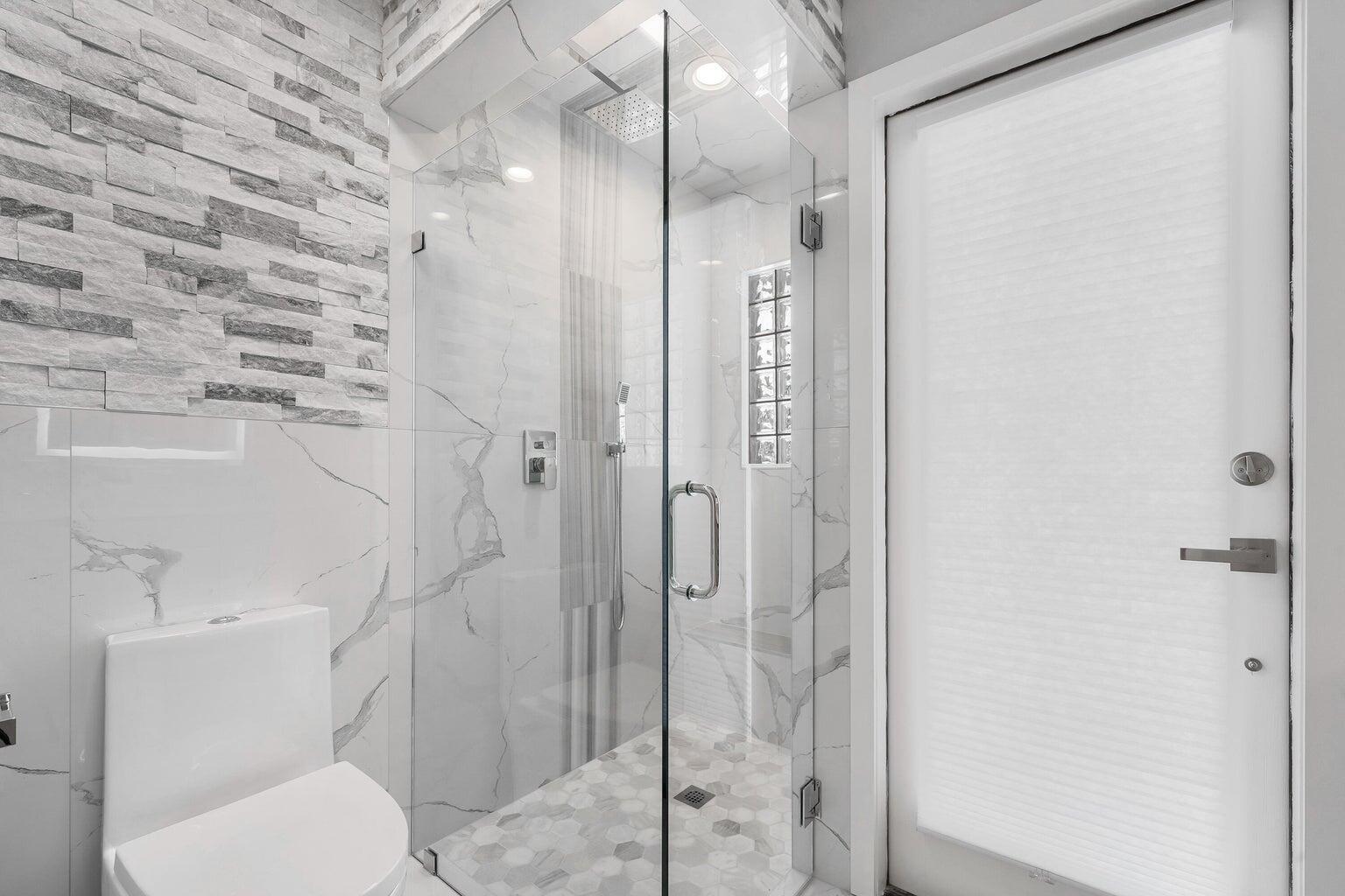 18721 SE River Ridge Road