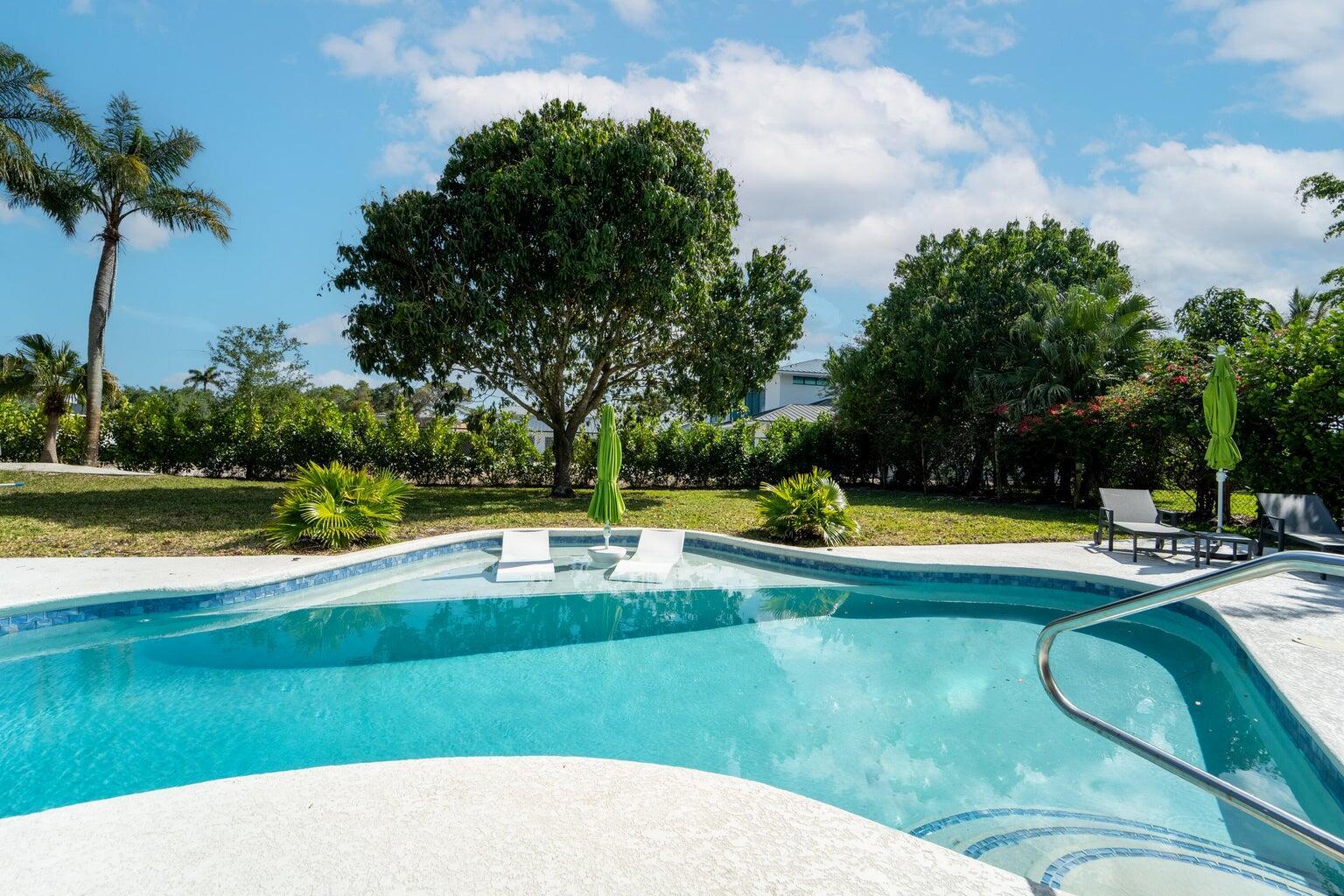 18721 SE River Ridge Road