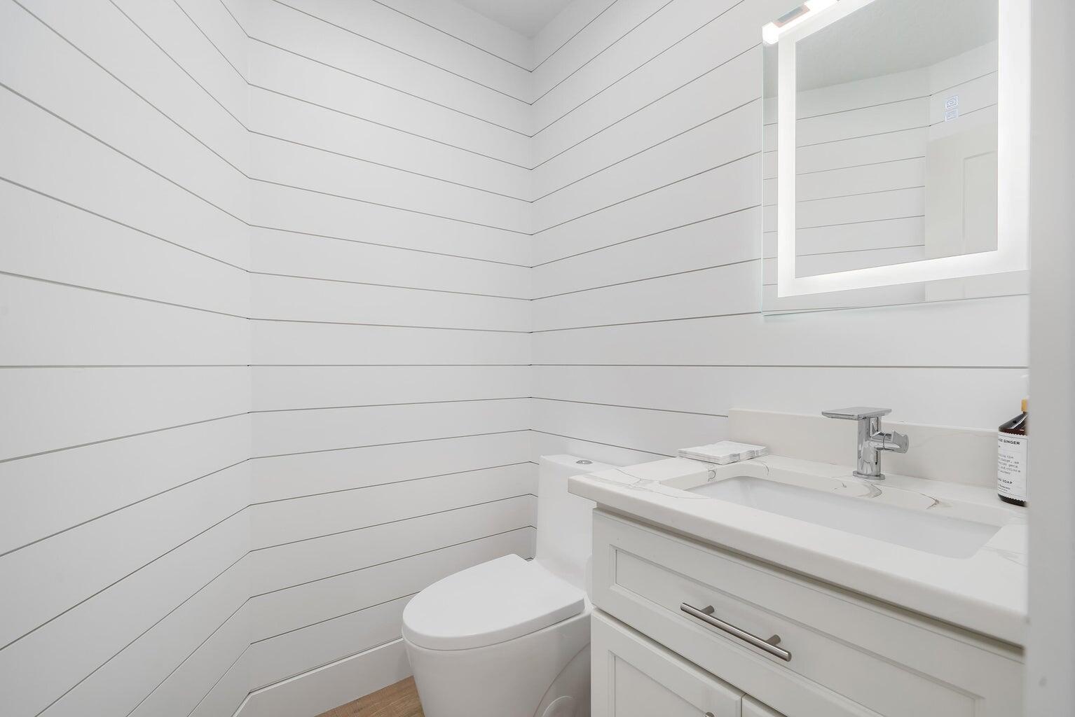 18721 SE River Ridge Road