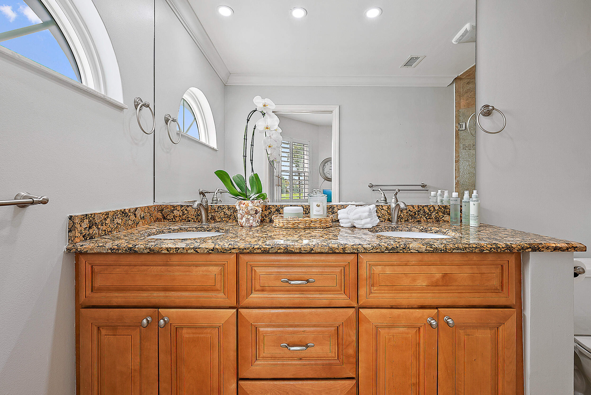 2703 Fairway Drive N