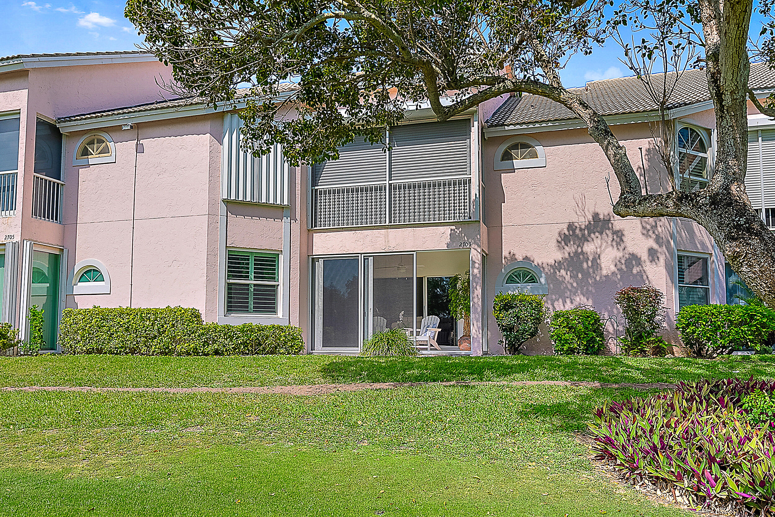 2703 Fairway Drive N