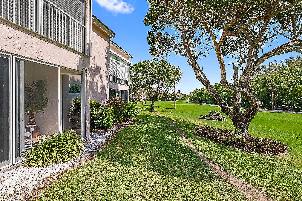 2703 Fairway Drive N