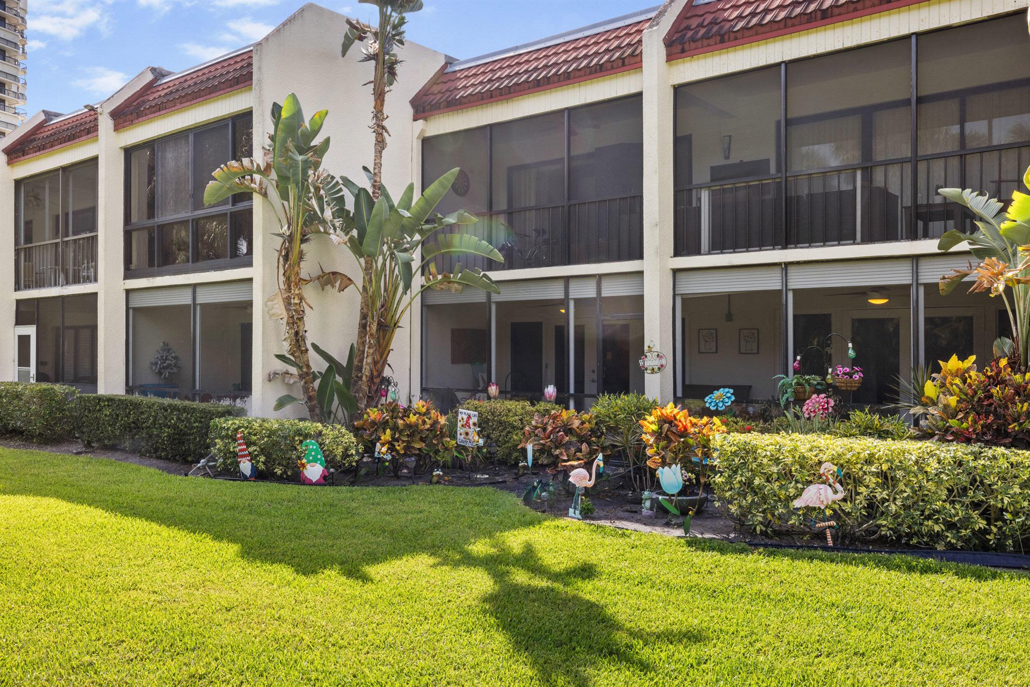 1801 Consulate Place 101