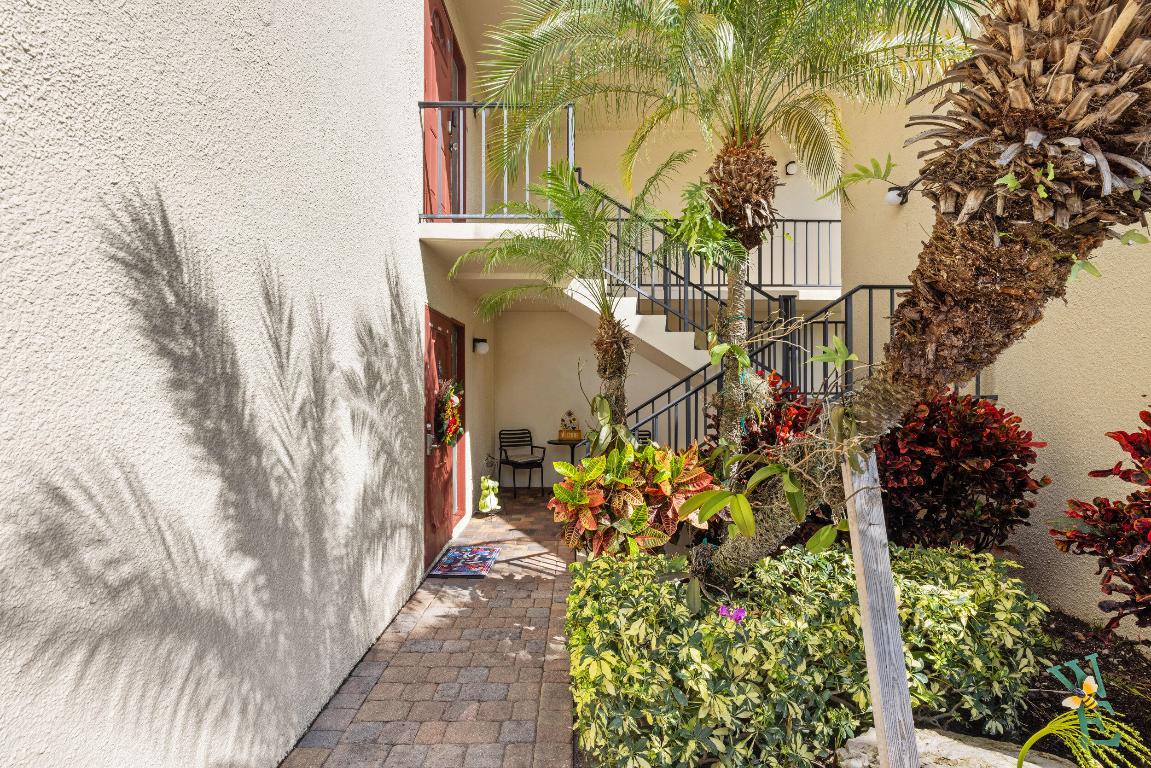 1801 Consulate Place 101