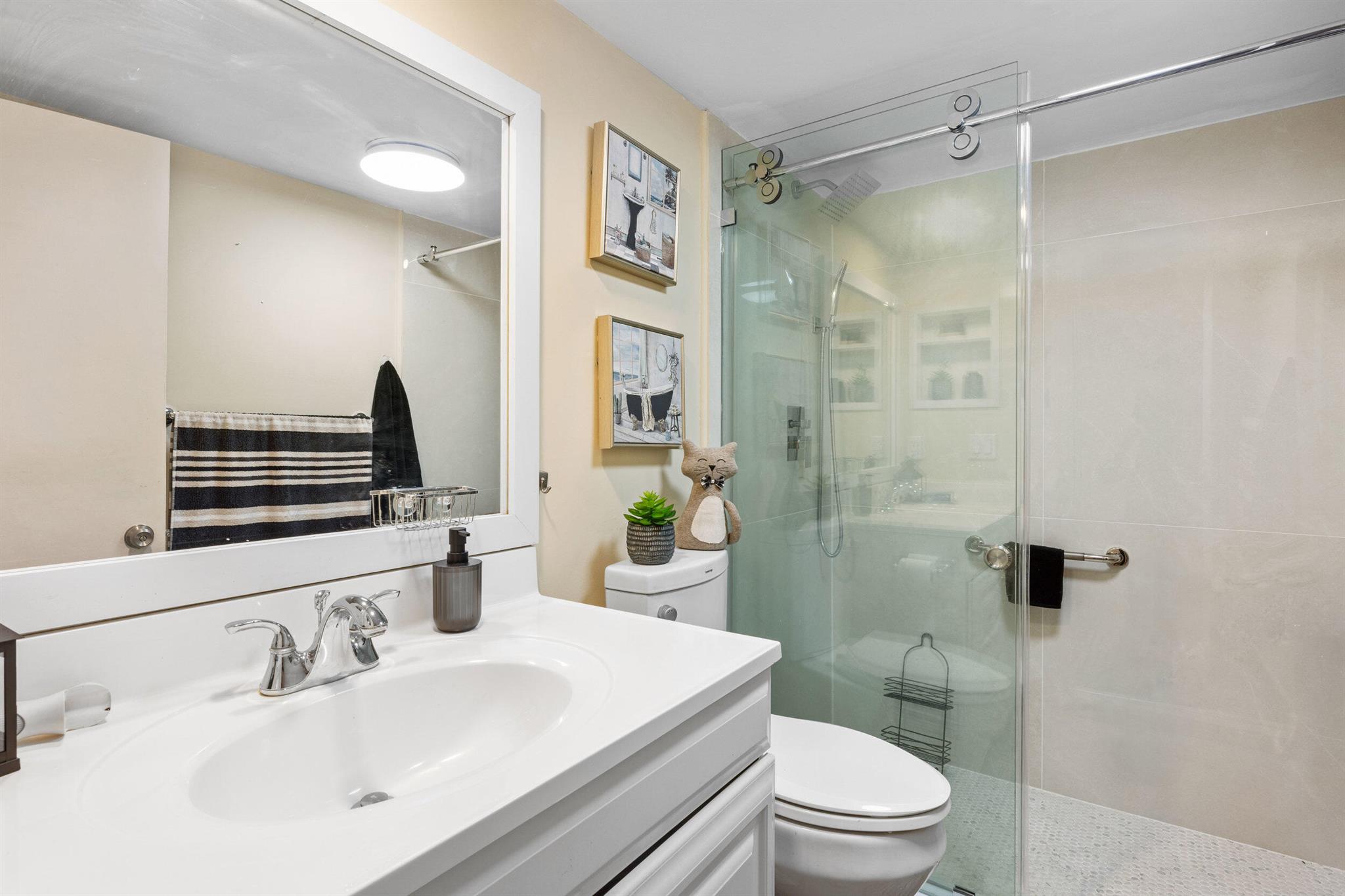 1801 Consulate Place 101