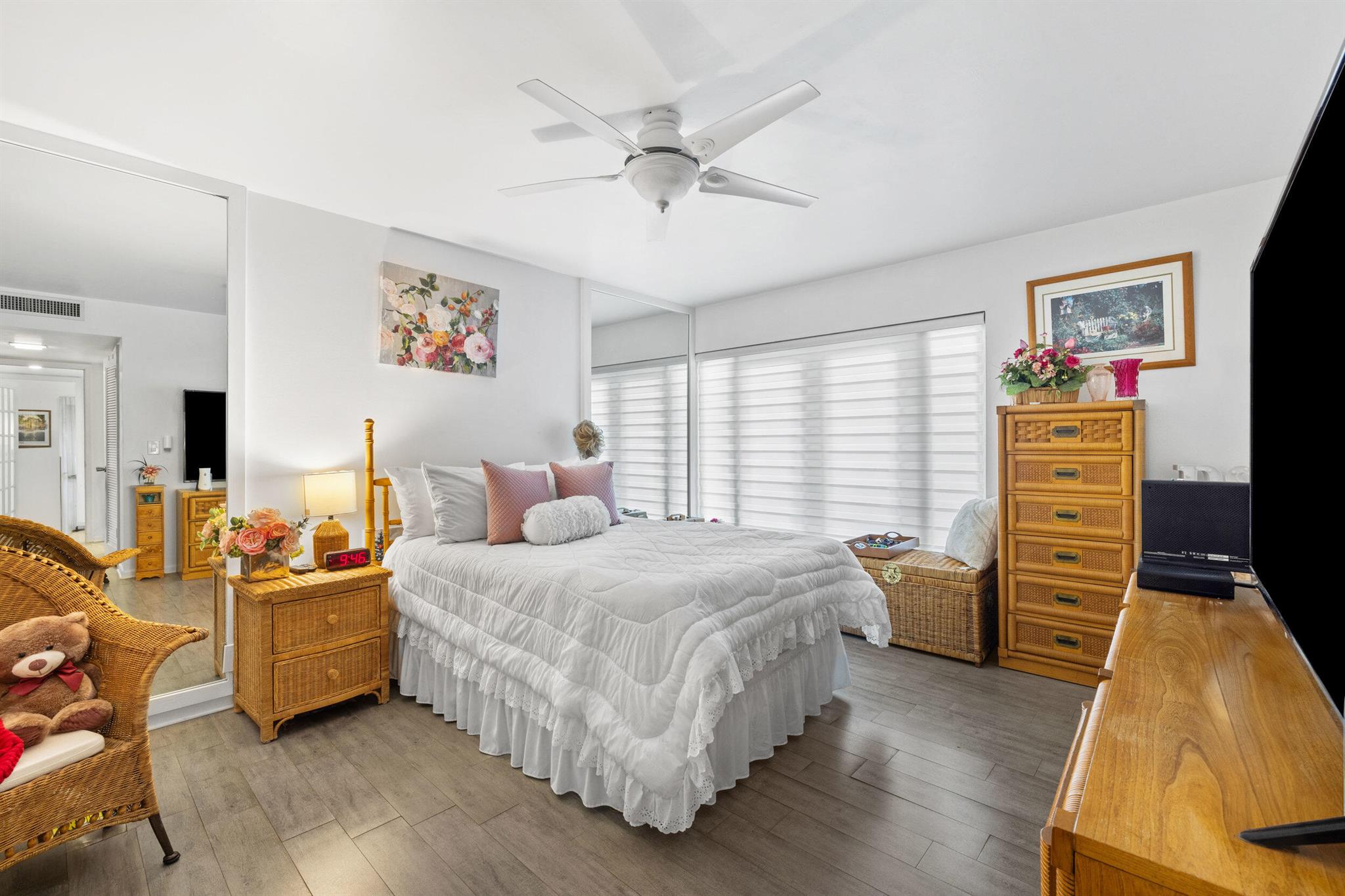 1801 Consulate Place 101