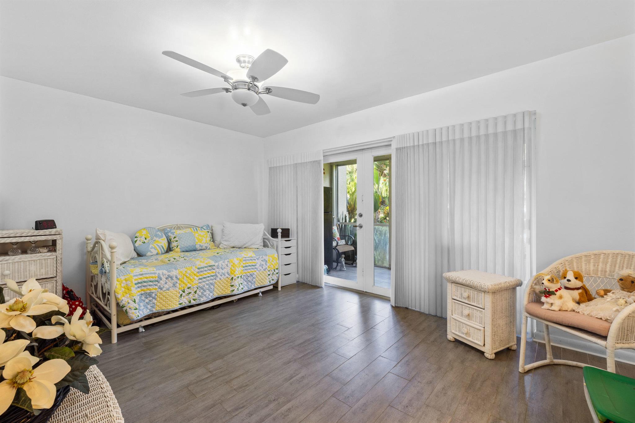 1801 Consulate Place 101