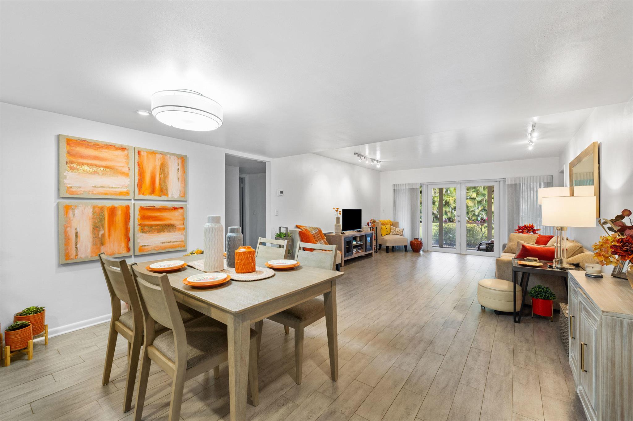 1801 Consulate Place 101