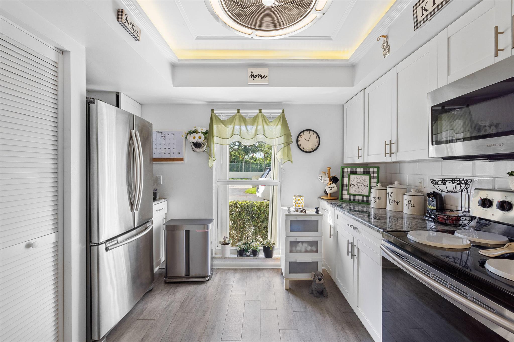 1801 Consulate Place 101