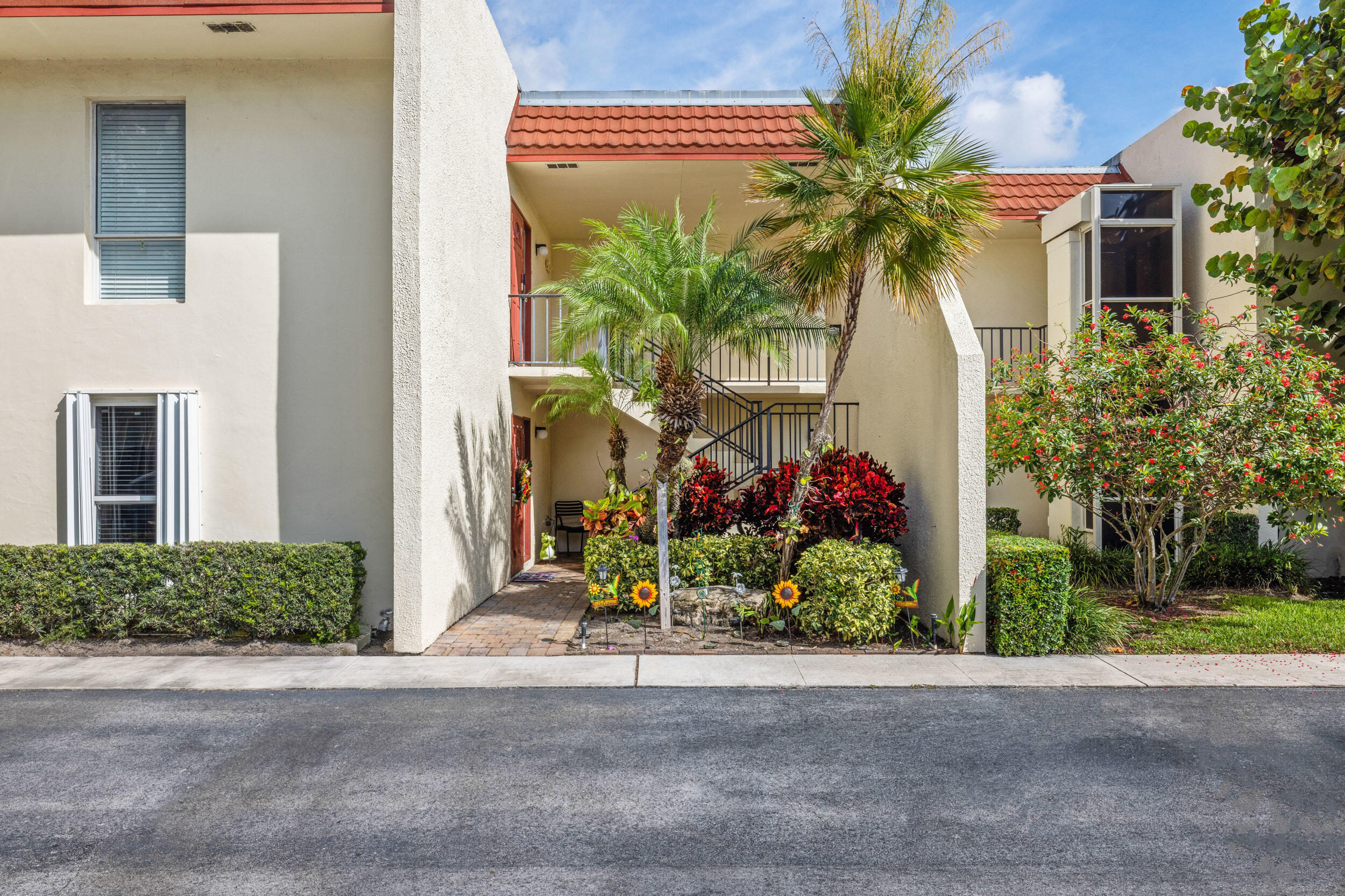 1801 Consulate Place 101