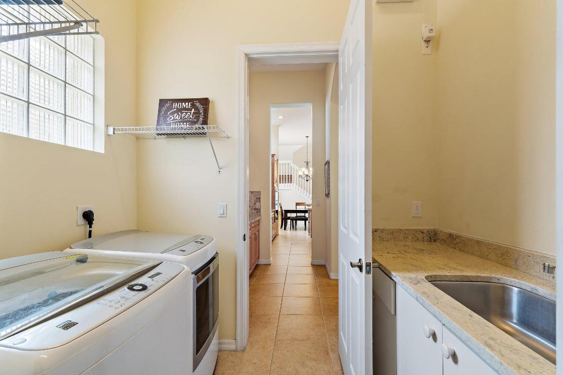 9389 Osprey Isles Boulevard