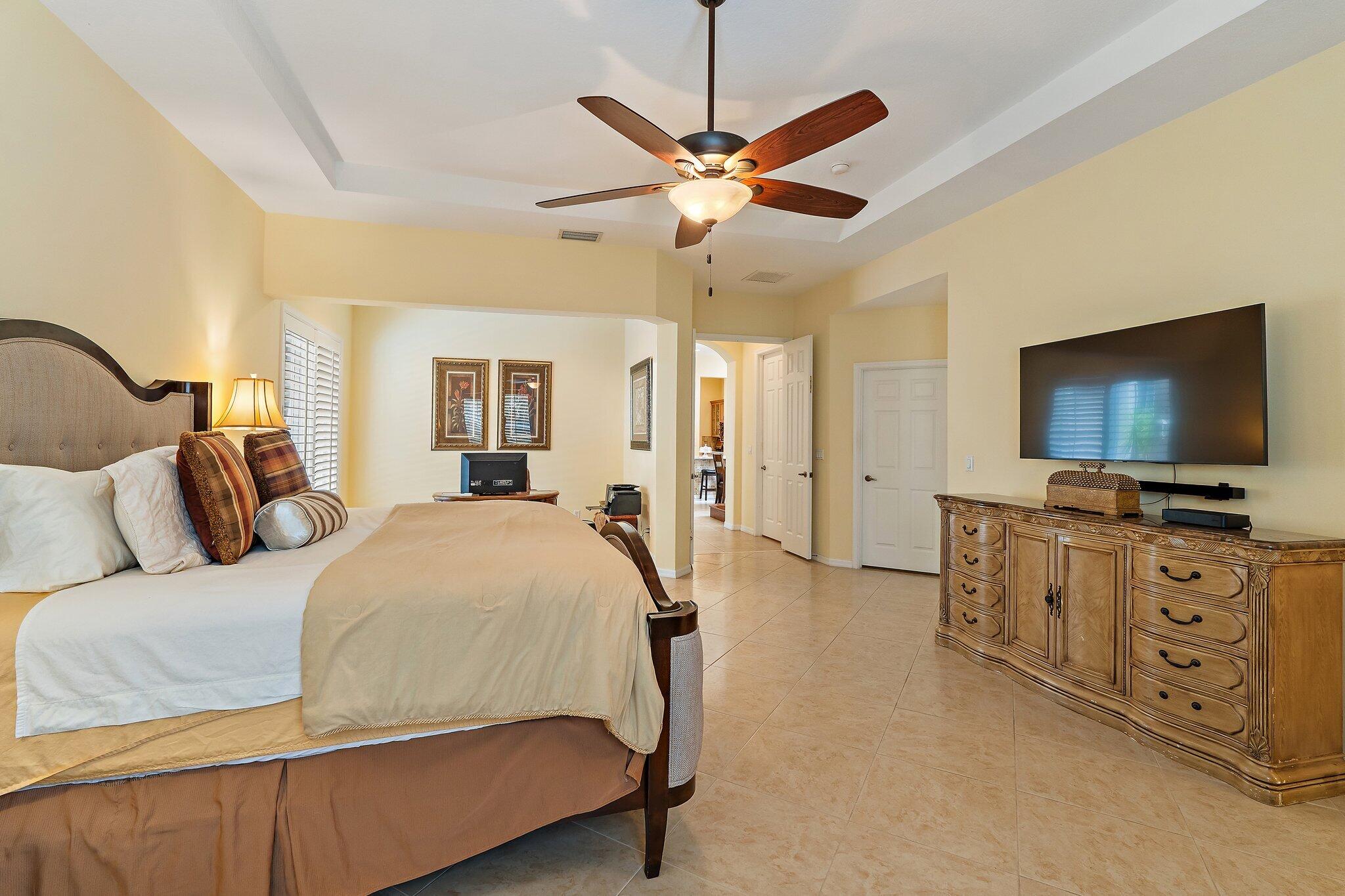 9389 Osprey Isles Boulevard