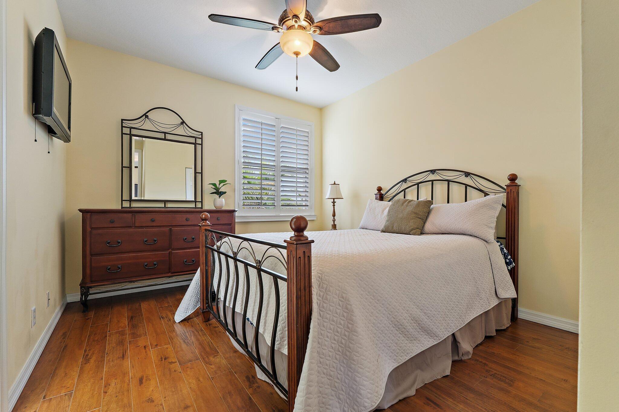 9389 Osprey Isles Boulevard