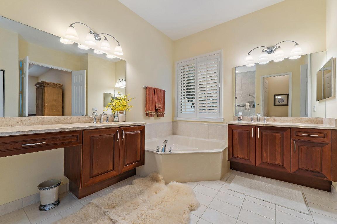 9389 Osprey Isles Boulevard