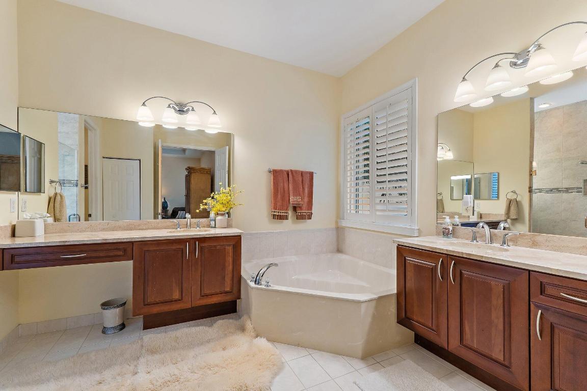 9389 Osprey Isles Boulevard