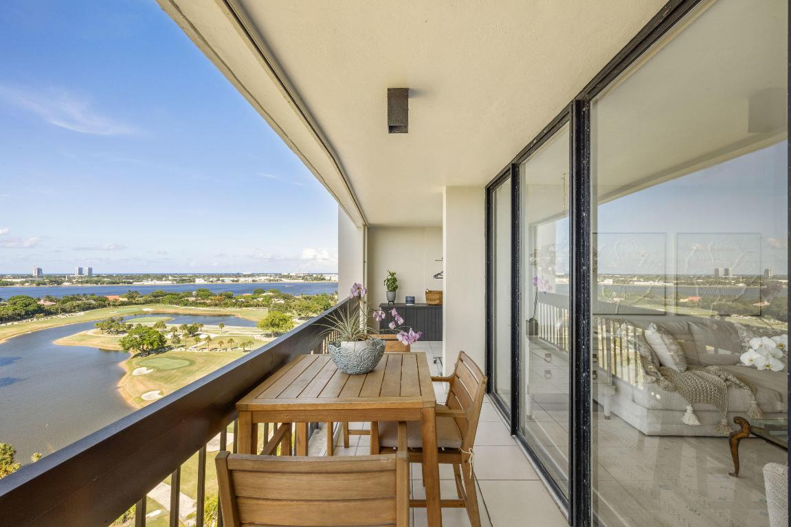 2000 Presidential Way 1702