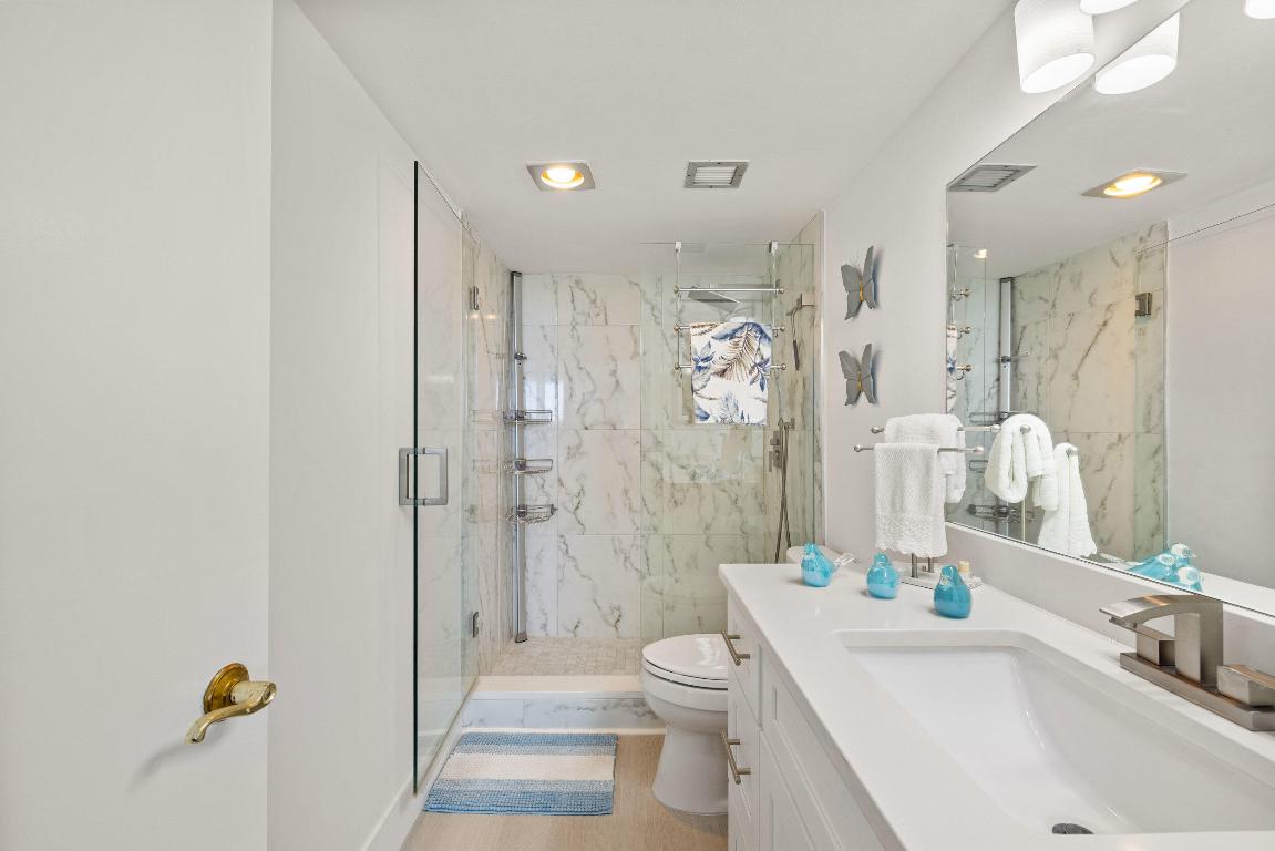 2000 Presidential Way 1702