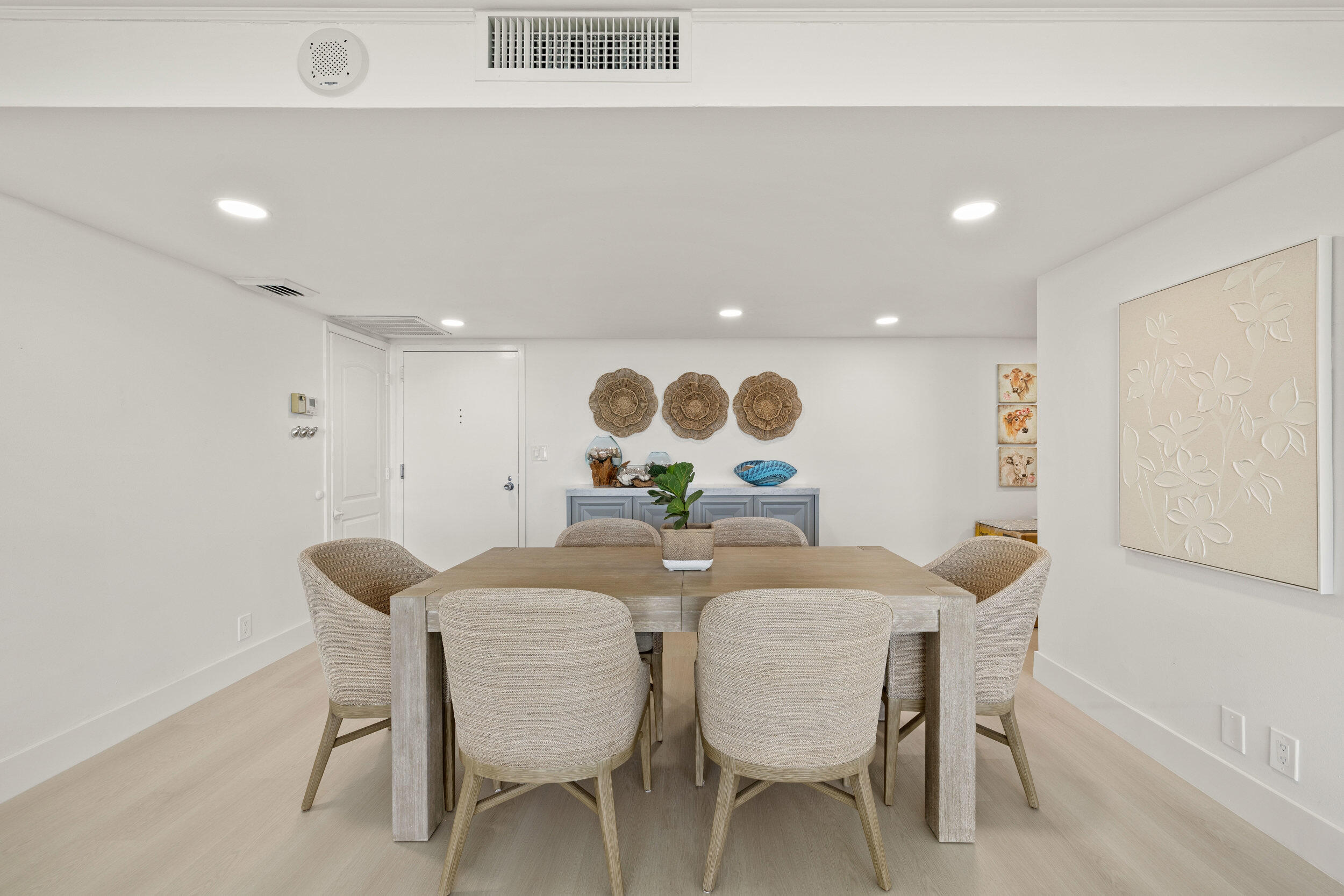 2000 Presidential Way 1702