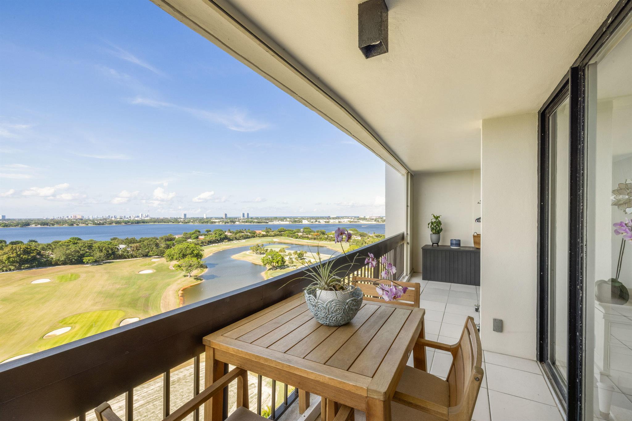 2000 Presidential Way 1702