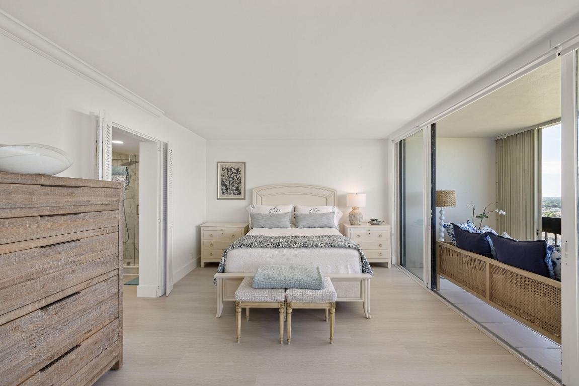 2000 Presidential Way 1702