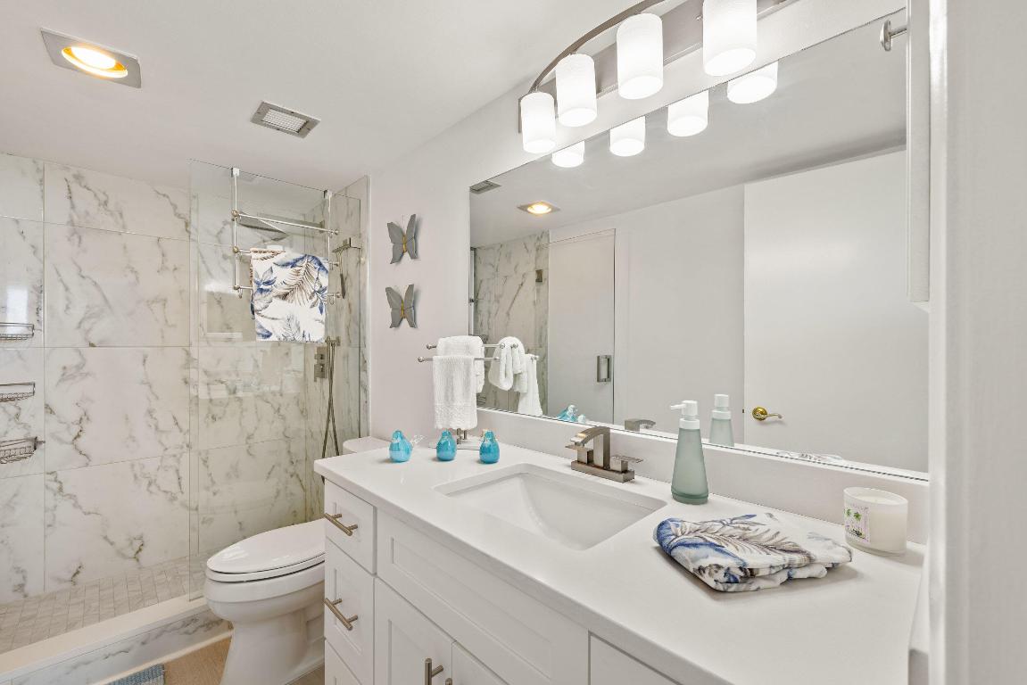 2000 Presidential Way 1702