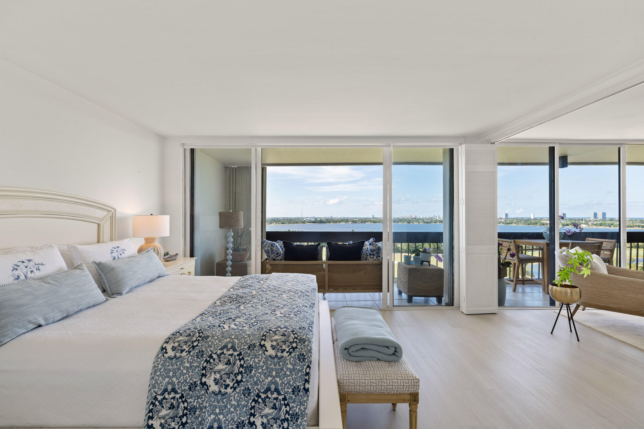 2000 Presidential Way 1702