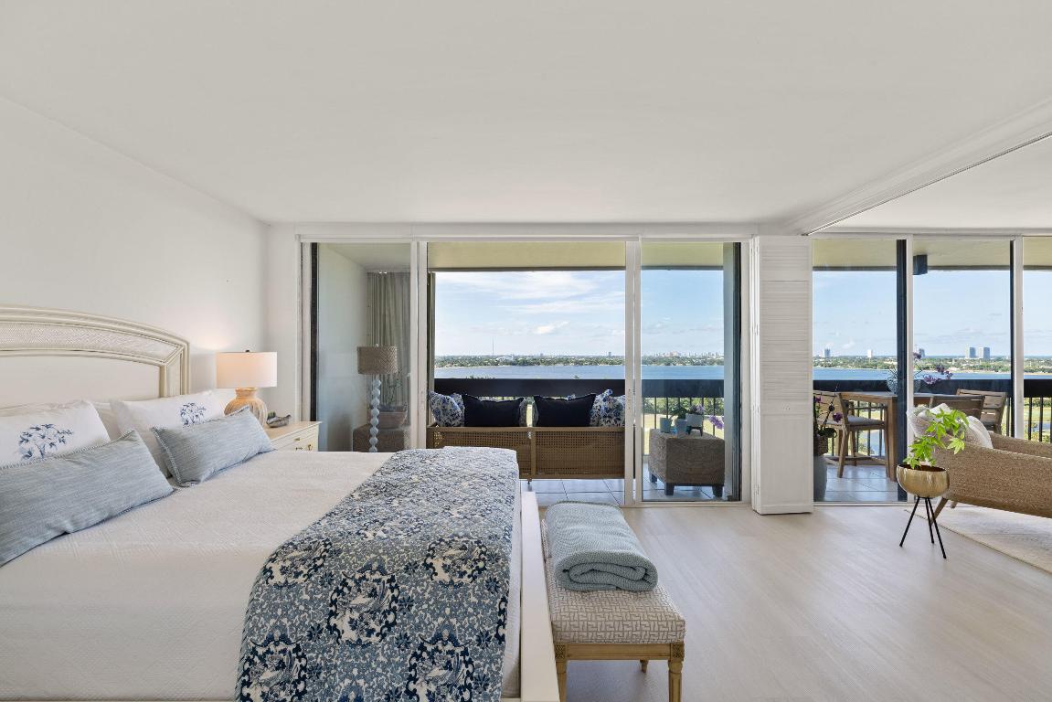 2000 Presidential Way 1702