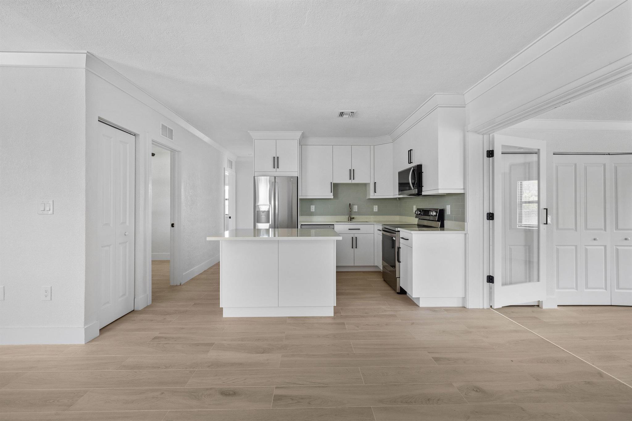 3015 Robert Road