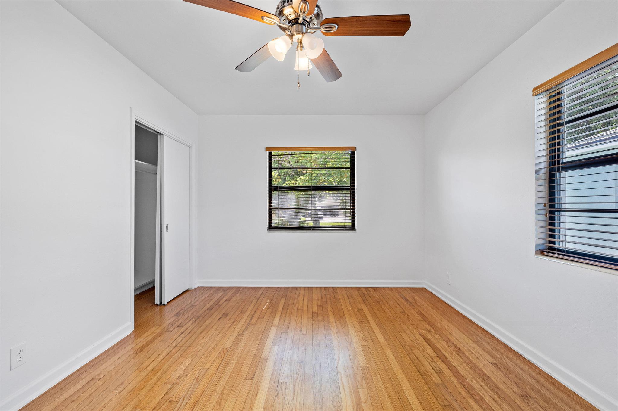 1023 S Palmway