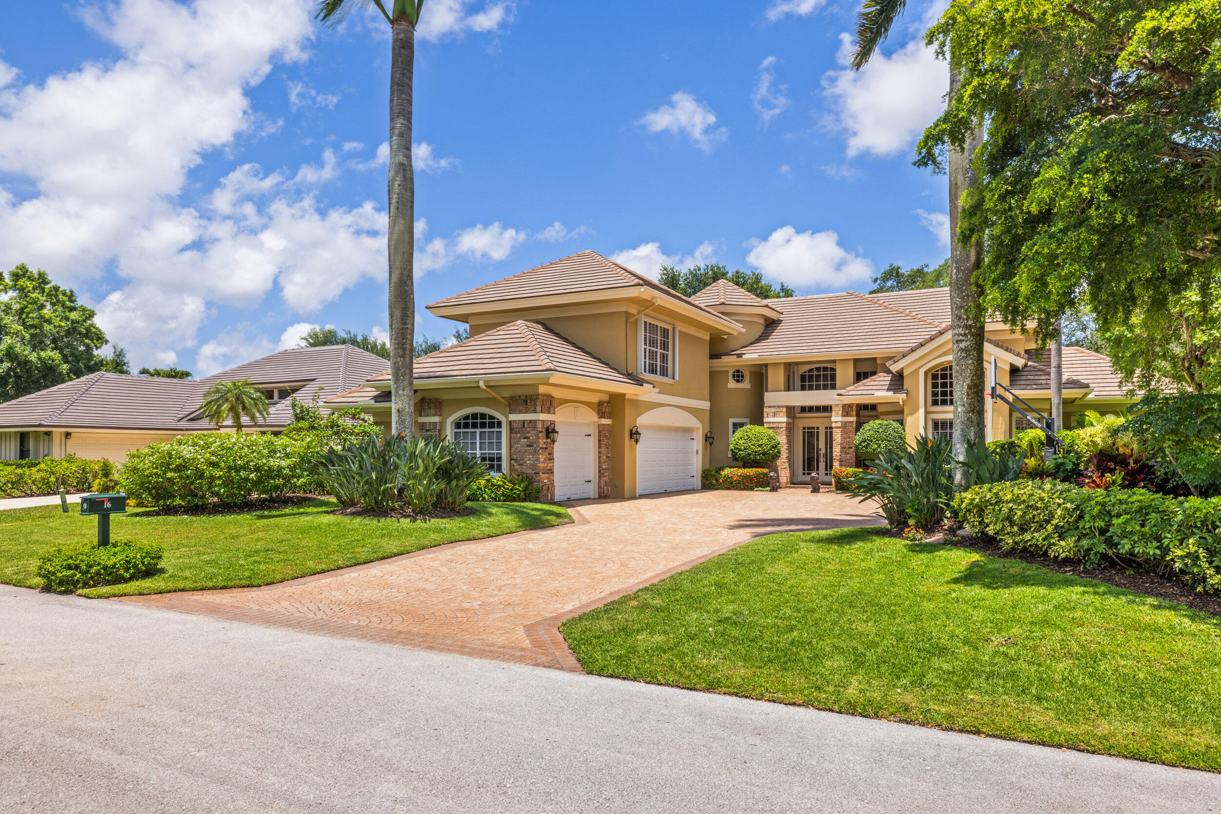 16 Glencairn Road