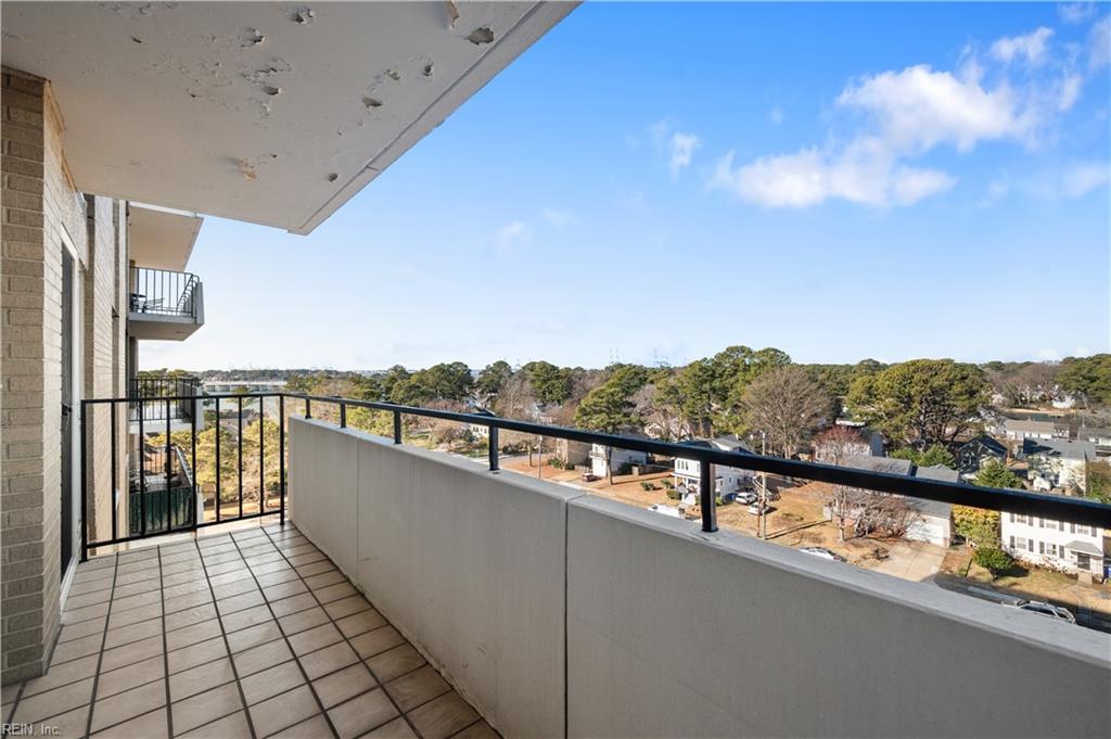 7320 Glenroie Avenue 8E AVE