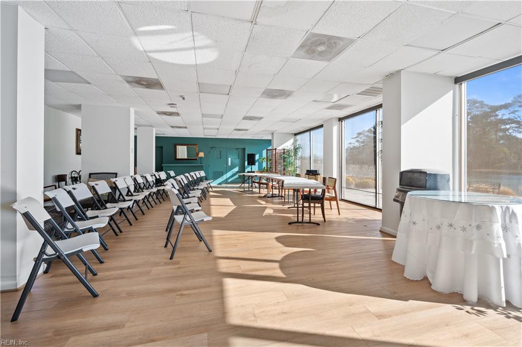 7320 Glenroie Avenue 8E AVE