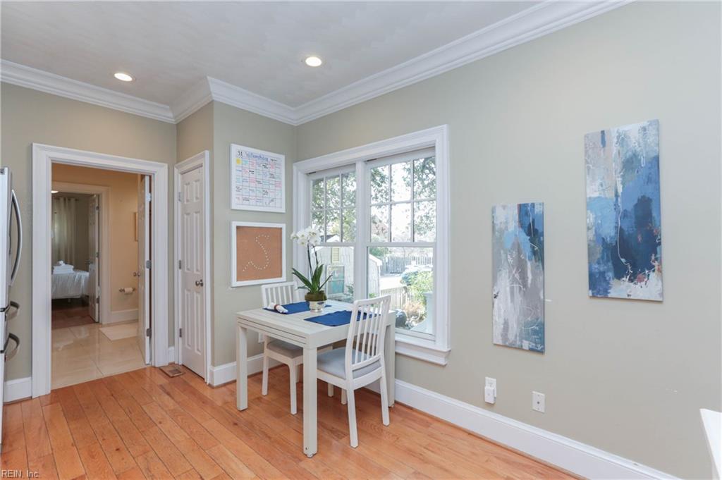 822 W Ocean View AVE