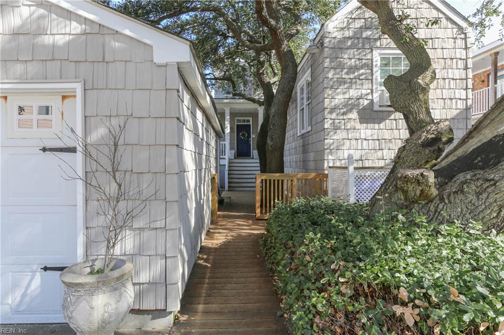 822 W Ocean View AVE