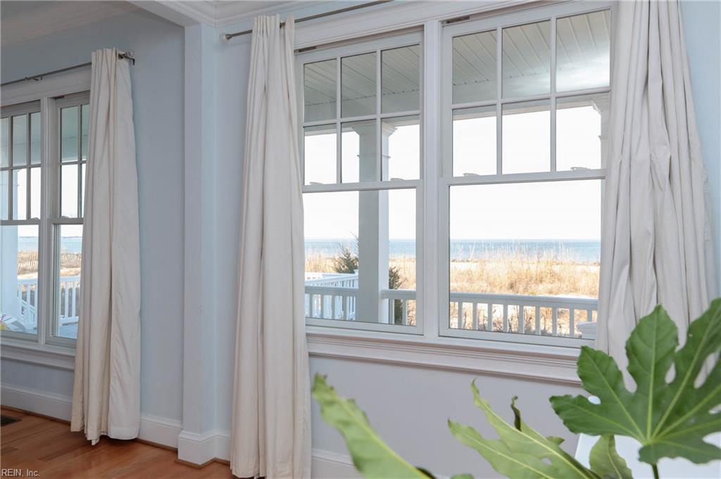 822 W Ocean View AVE