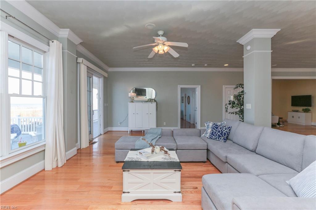 822 W Ocean View AVE