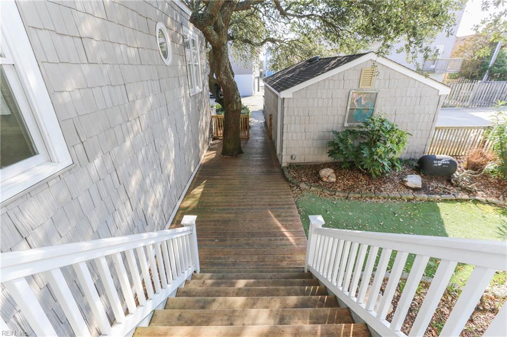 822 W Ocean View AVE