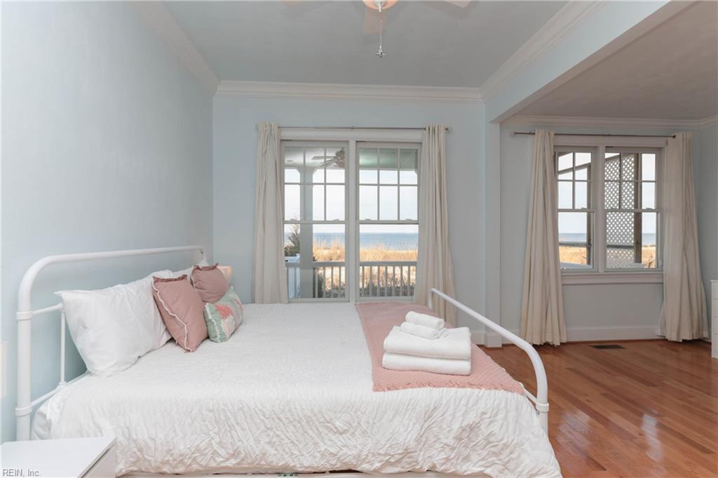 822 W Ocean View AVE