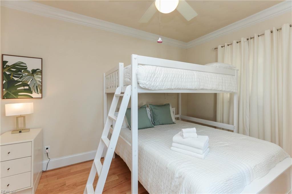 822 W Ocean View AVE