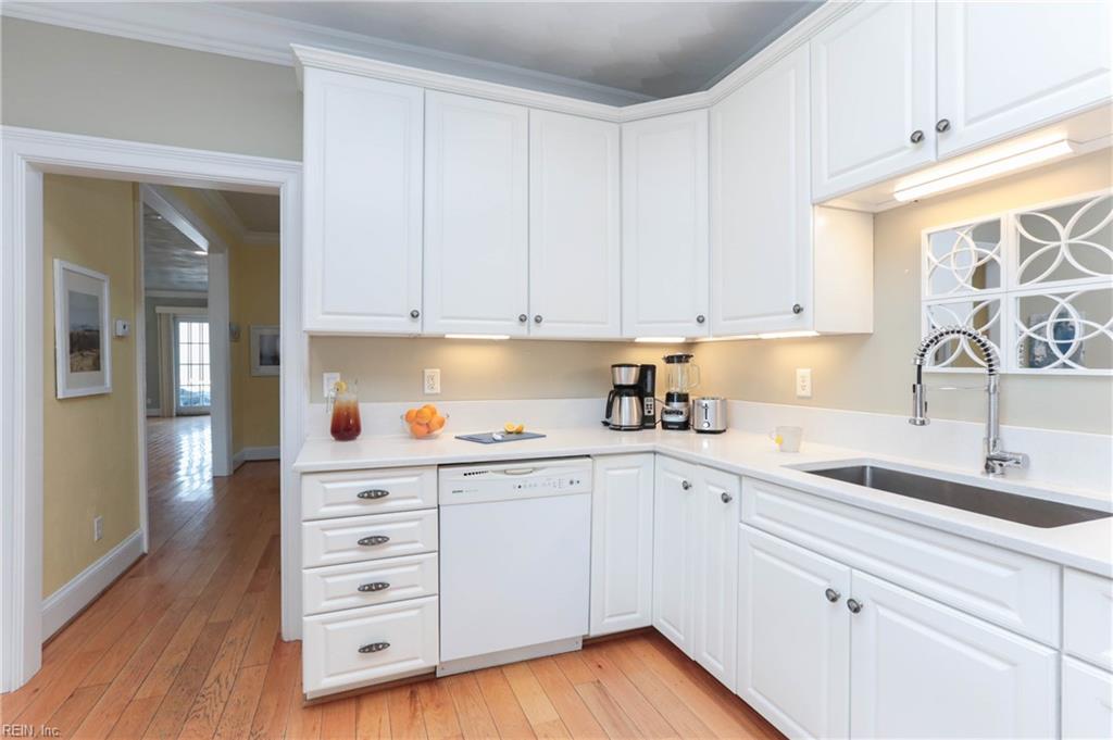 822 W Ocean View AVE